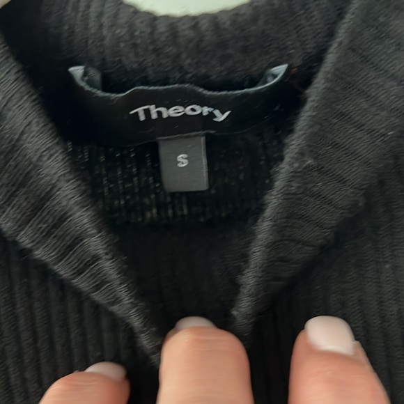 Theory sleeveless combo tunic, wool blend on top, silk button down bottom size s - Picture 6 of 10